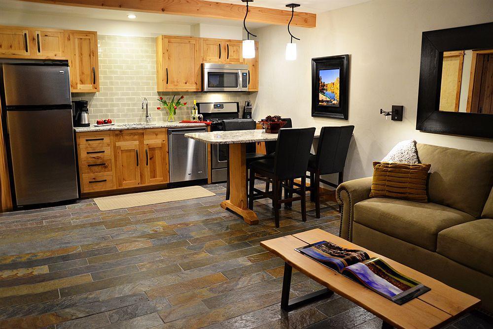 Wall Street Suites Bend Exterior foto